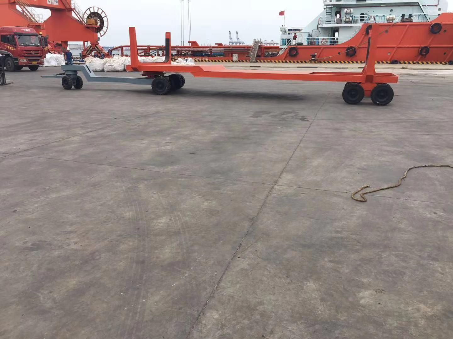 平板掛車廠家產(chǎn)品的底盤該如何保養(yǎng)？